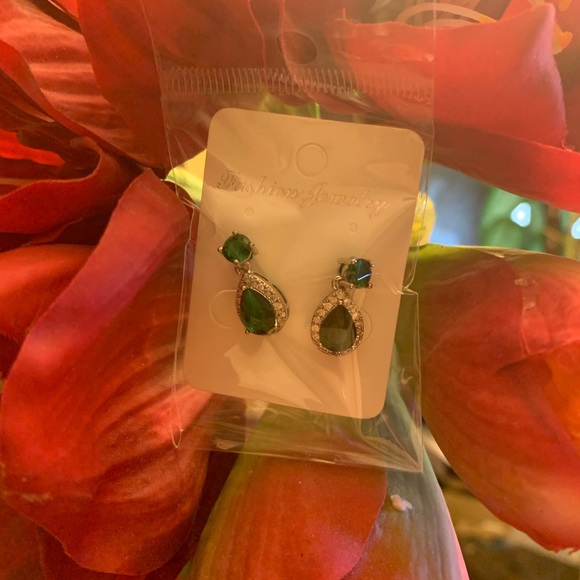 TearDrop Diamond Earrings - Picture 2 of 5